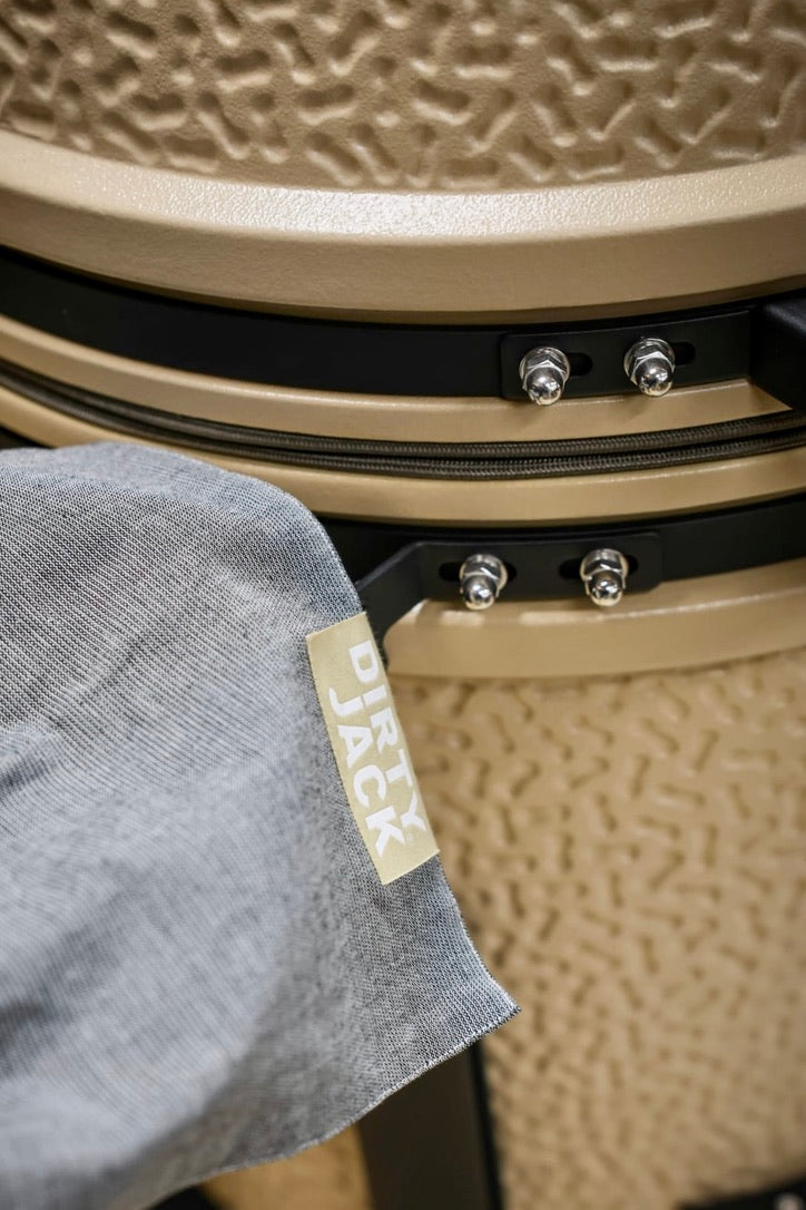 NIEUW! Charcoal – Desert Sand Label